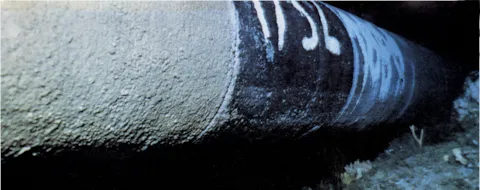 Testing of submerged CO2 pipelines