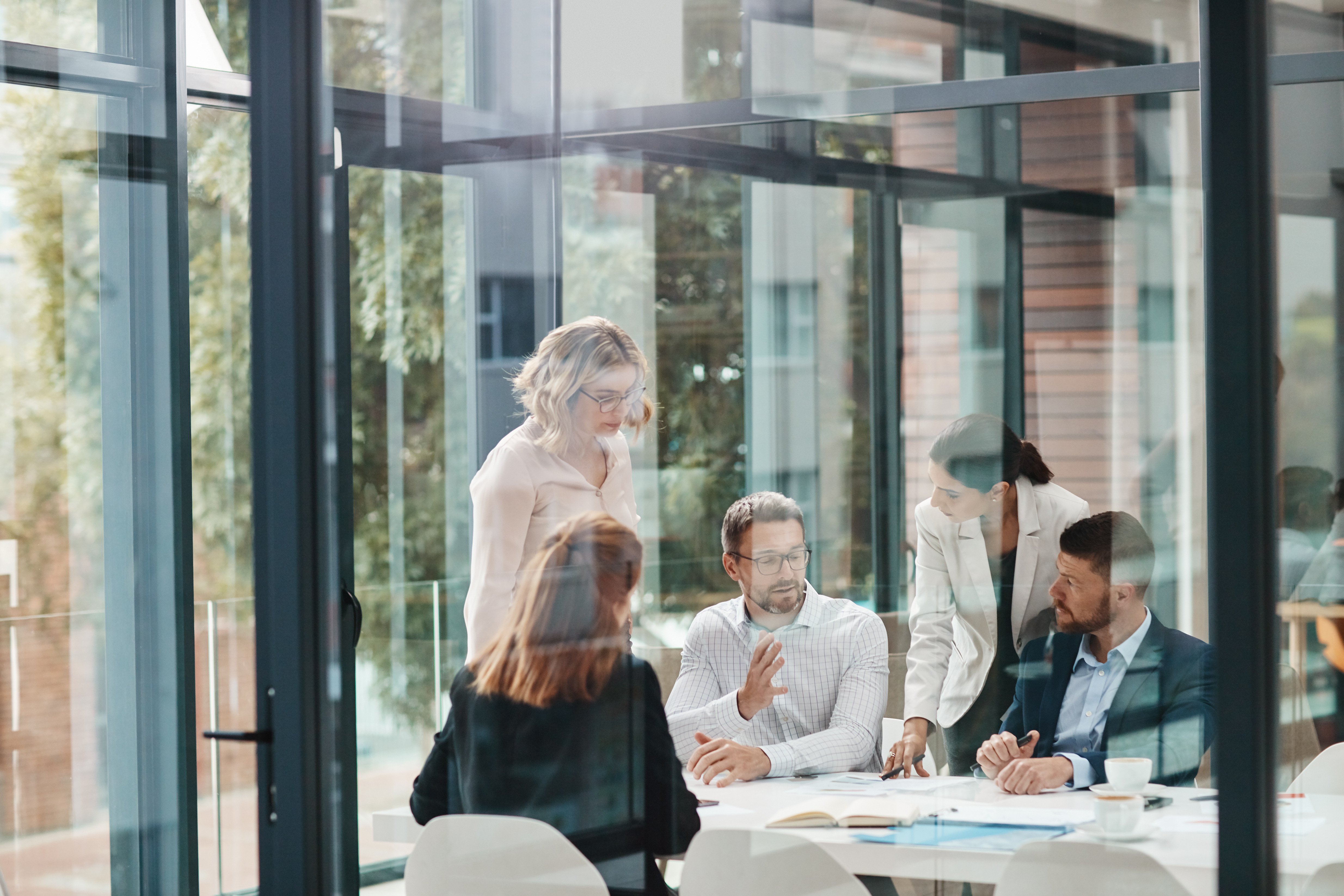 gruppo di persone in un meeting di lavoro